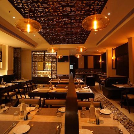 V Five Hotel Singapperumalkovil Экстерьер фото